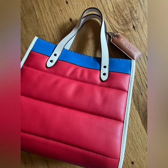 Coach Field Tote 22 With Colorblock Quilting And Coach Badge LIKE NEW - Picture 8 of 12